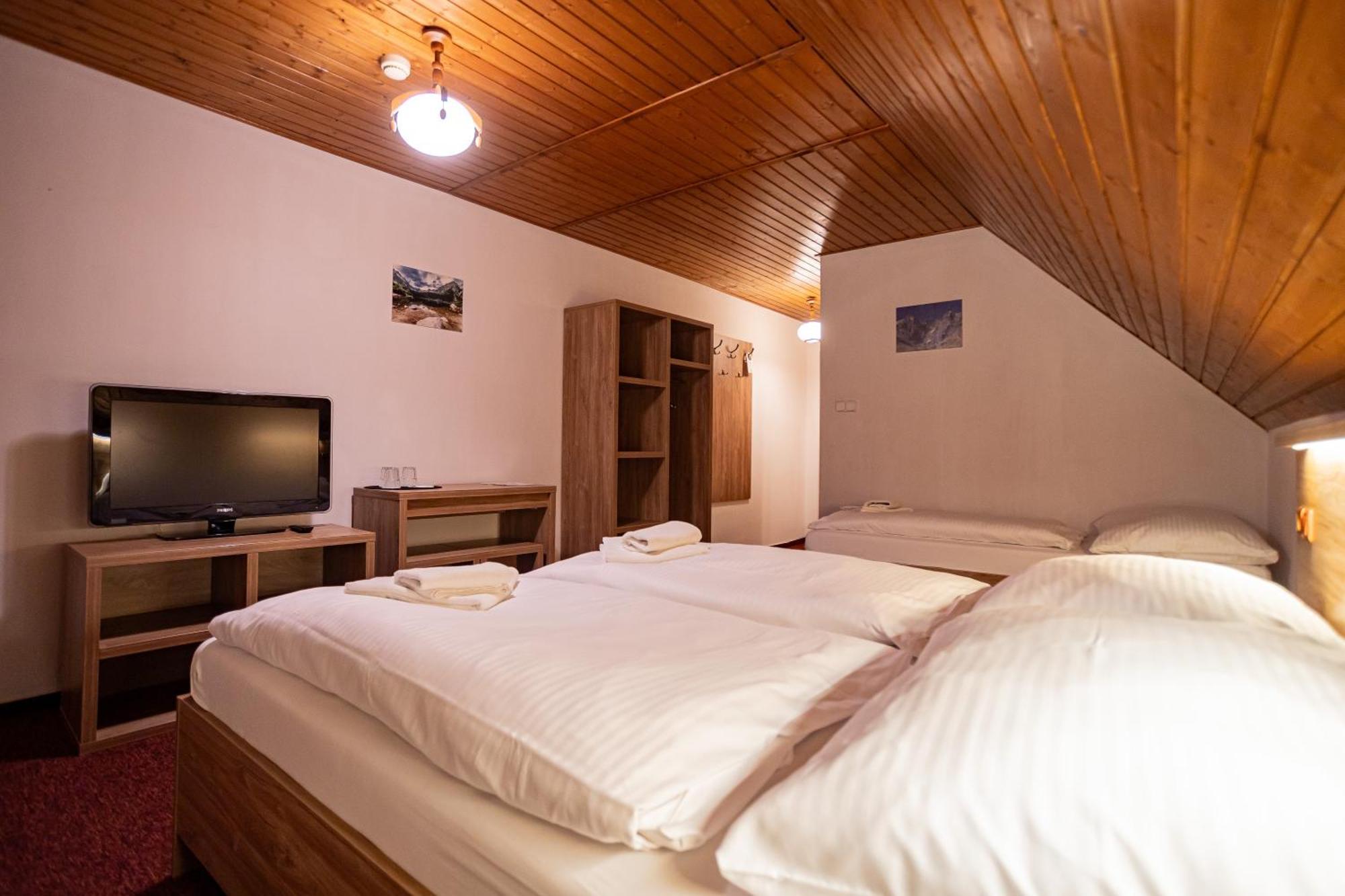 Penzion Lomnicky Stará Lesná エクステリア 写真